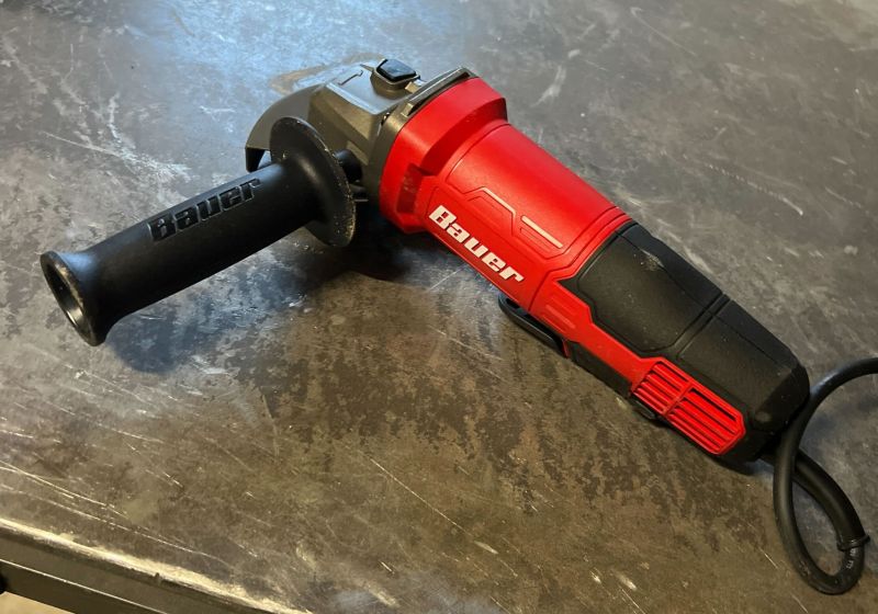 File:Angle grinder BAUER.jpg